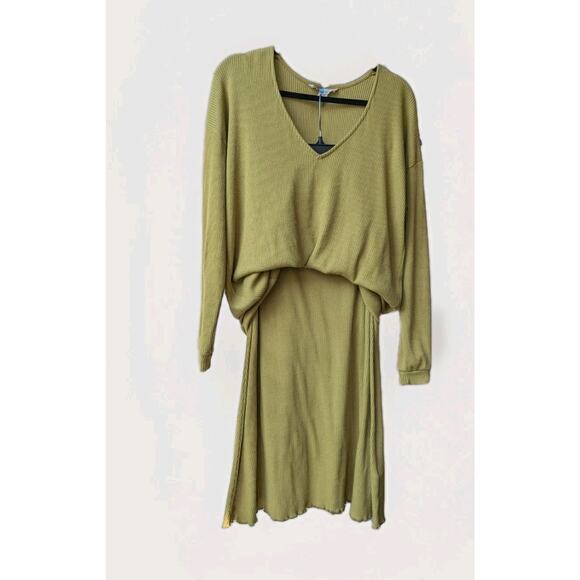 FP Beach Sweater Set Olive Skirt FREE PEOPLE Size Medium UO Ruffle Lagenlook Y2K - Picture 1 of 12